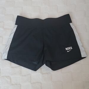 Vintage Nike Athletic Shorts in Black - Women's Size Small